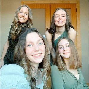 Meet your Posher, Molly